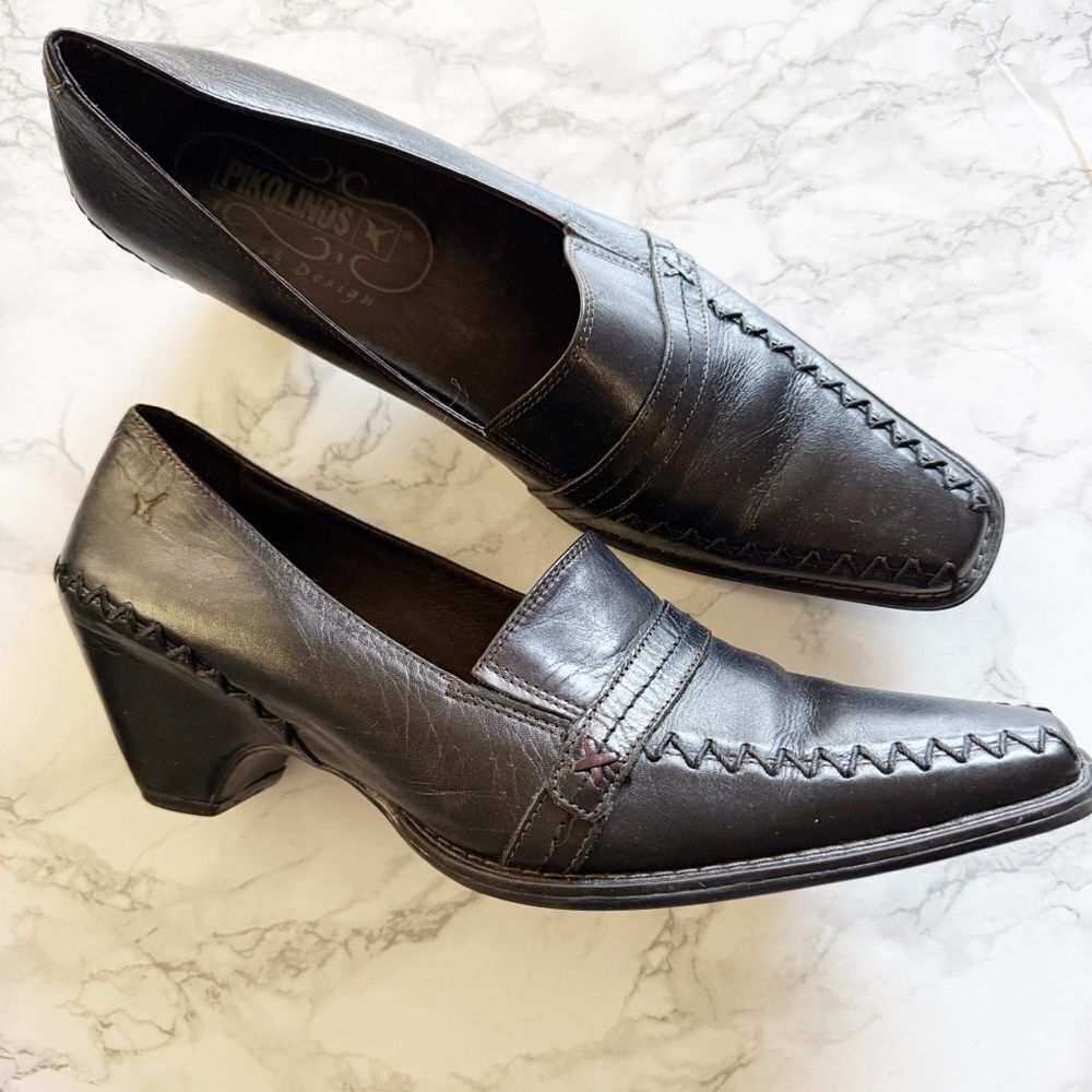 Pikolinos leather heeled shoes
